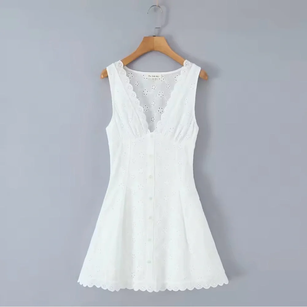 Elegant White Lace Chemise Dress Eyelet - Picture 2 of 6